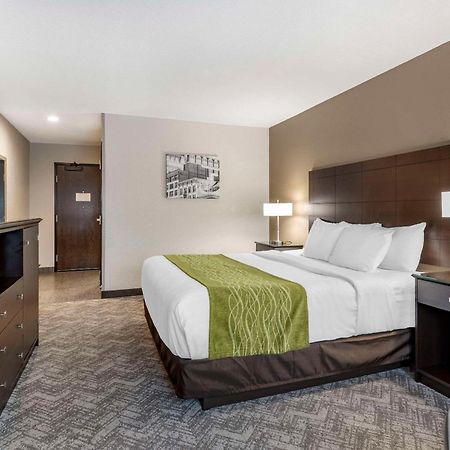 Comfort Inn & Suites Tualatin - Lake Oswego South מראה חיצוני תמונה